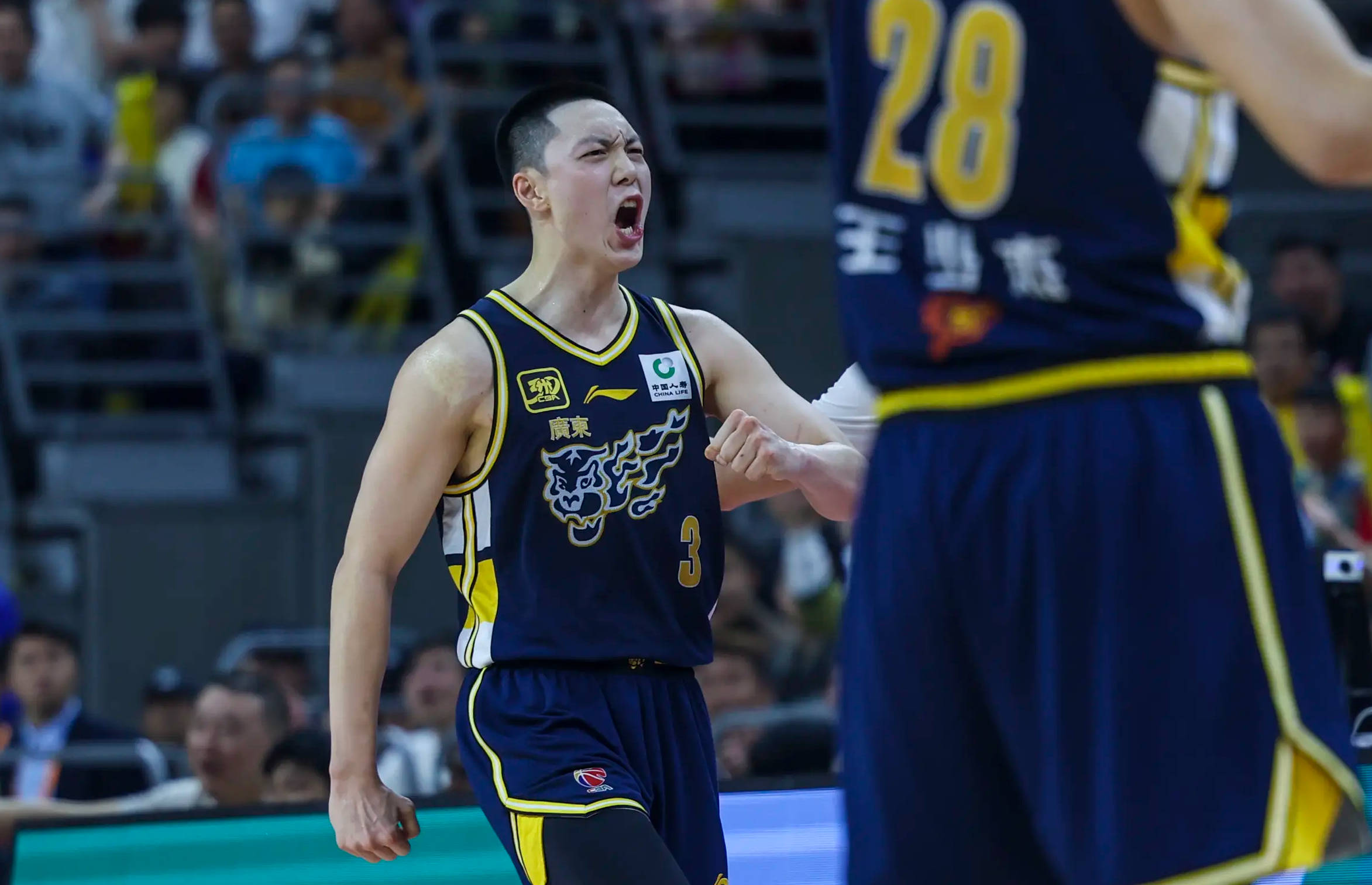 体育玩法规则
_徐杰25+11任骏飞被驱逐 广东大胜上海2-1晋级八强