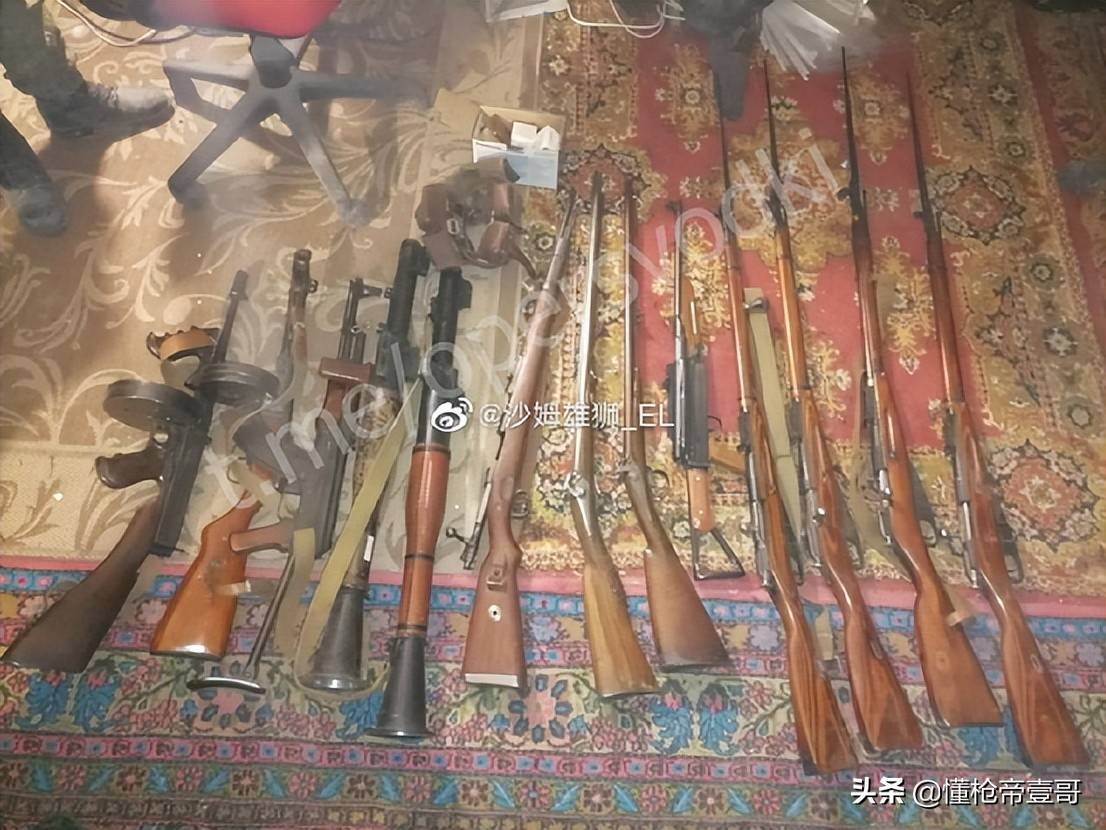皇冠信用在线申请
_俄军缴获中国81版气枪皇冠信用在线申请
？还有百年汤姆逊冲锋枪、莫辛纳甘