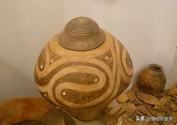 皇冠信用在线申请
_俄军缴获中国81版气枪皇冠信用在线申请
？还有百年汤姆逊冲锋枪、莫辛纳甘