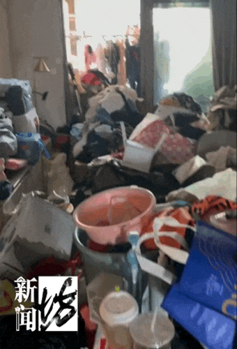 皇冠信用网出租
_垃圾堆满皇冠信用网出租
，臭到离谱！上海顶流豪宅业主也拾荒？邻居直呼倒大霉，不能忍！