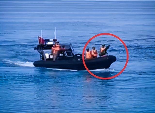 信用网皇冠申请注册
_“坐滩”军舰补给中断信用网皇冠申请注册
,菲军方威胁中国:造成一人死亡即触碰红线