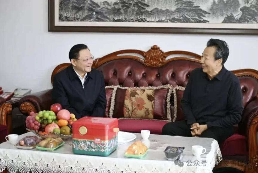 信用網怎么注册_王伟中看望正省级老同志