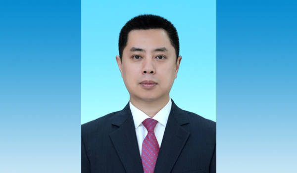 皇冠信用网代理出租
_天津市津南区区委常委、区纪委书记管强转任常务副区长