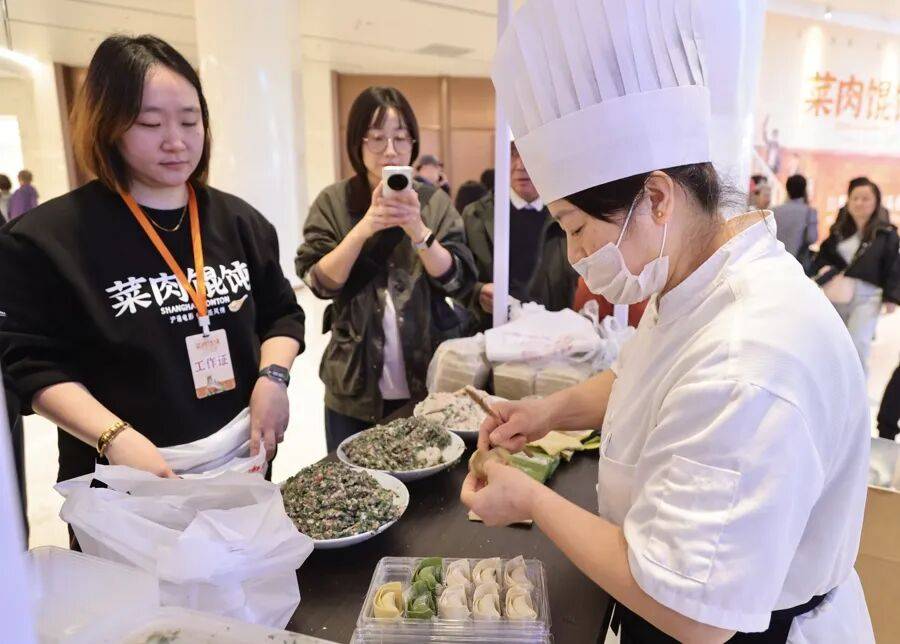 世界杯皇冠信用网会员注册
_沪上著名演员集体现身!全员哽咽全场动容世界杯皇冠信用网会员注册
,有人不惜为它抵押房产!面世在即,最新剧透