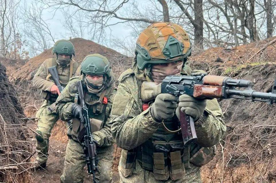 皇冠信用盘在线申请
_俄军中计了?六支乌军特种兵小队突然杀出皇冠信用盘在线申请
,在红军城中心升旗示威