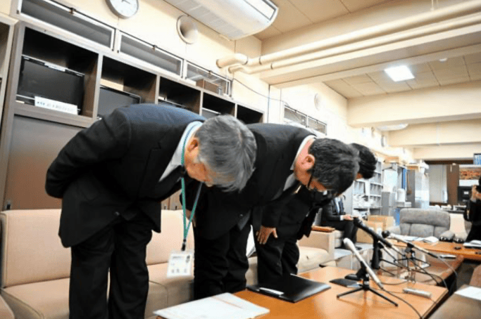 皇冠信用盘开通
_日媒:在台湾偷拍被捕的日本岩手县政府职员保释期间再次偷拍皇冠信用盘开通
,县政府道歉