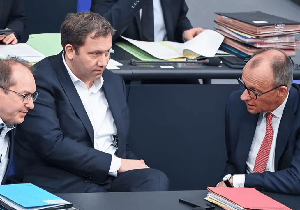 皇冠登3代理申请
_人还在中国呢皇冠登3代理申请
,德国财长就公然威胁中方:解决不好这件事,欧盟将采取行动!