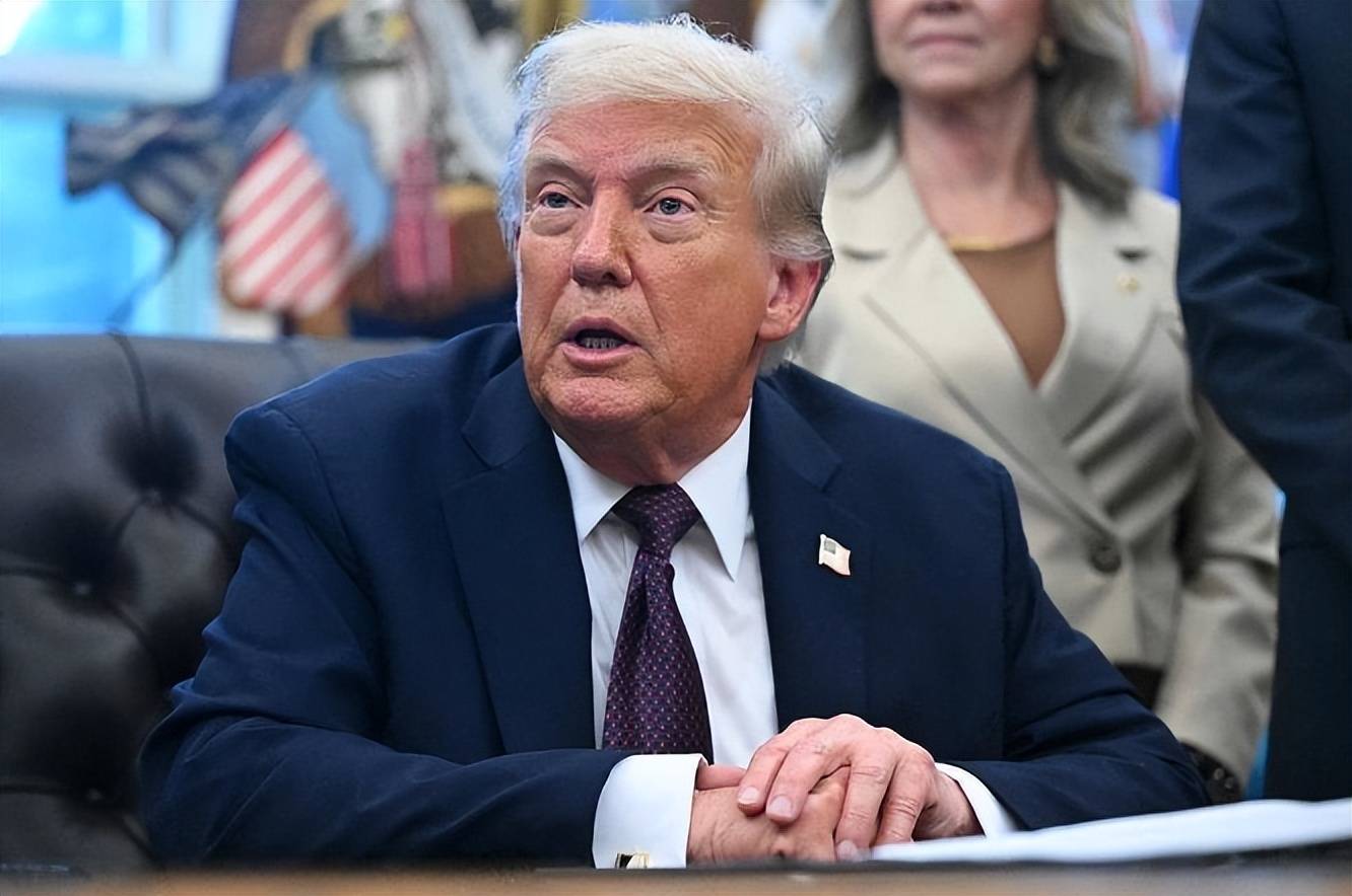 皇冠信用盘代理
_美国拦不住了!登上访华专机前皇冠信用盘代理
,当着全世界的面,马克龙做了一个大胆决定,日本加拿大急得跳脚?