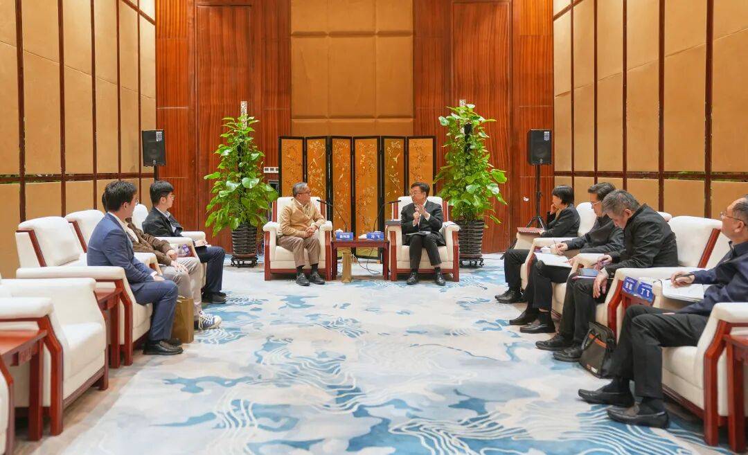 如何代理皇冠信用网
_鲁伟鼎赴琼参加知名民营企业助力海南自贸港高质量发展大会