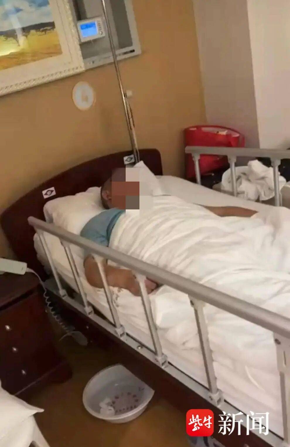 皇冠信用代理注册
_男子取款170万在银行门口遭抢致重伤 皇冠信用代理注册
?银行回应