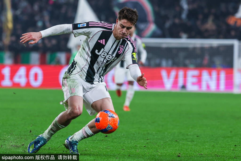 水户蜀葵vs山口雷法
_曼联新星马努・科内即将加盟水户蜀葵vs山口雷法
,能否成为中场新核心?