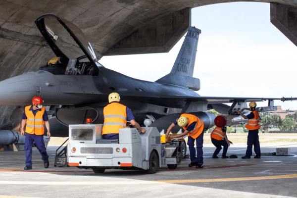 五大联赛开赛时间_台军退役飞行员曝料：台军F-16V升级后飞控一塌糊涂五大联赛开赛时间，飞它就是在玩命