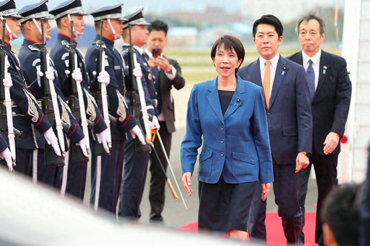 五大联赛足球
_中方禁令刚落下五大联赛足球
,不到24小时,高市早苗要求撤回制裁,这次真被打到“痛处”了!