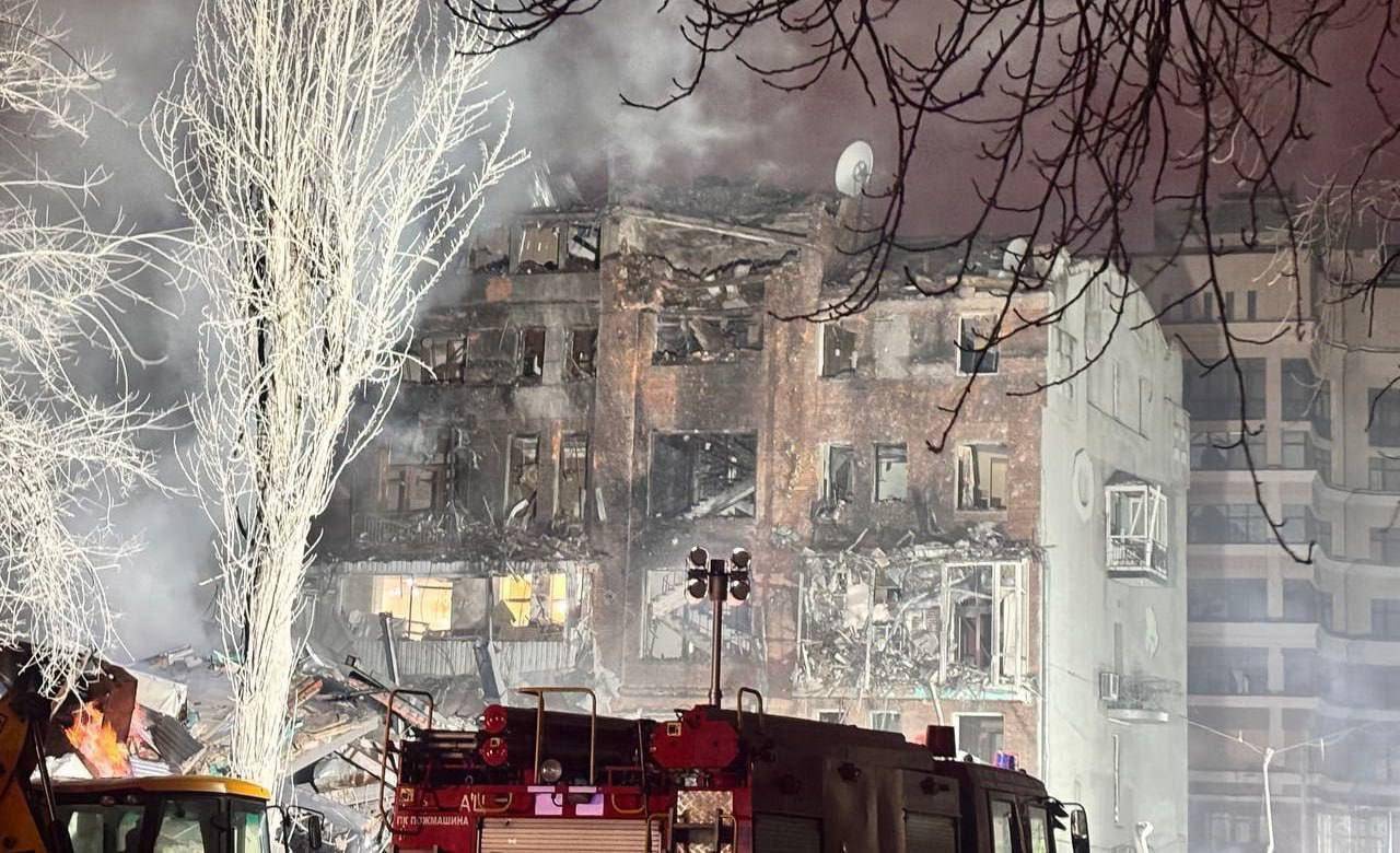 英格兰冠军联赛_斩首乌克兰高官英格兰冠军联赛，俄军图95升空被召回，发生了什么？基辅空战爆发