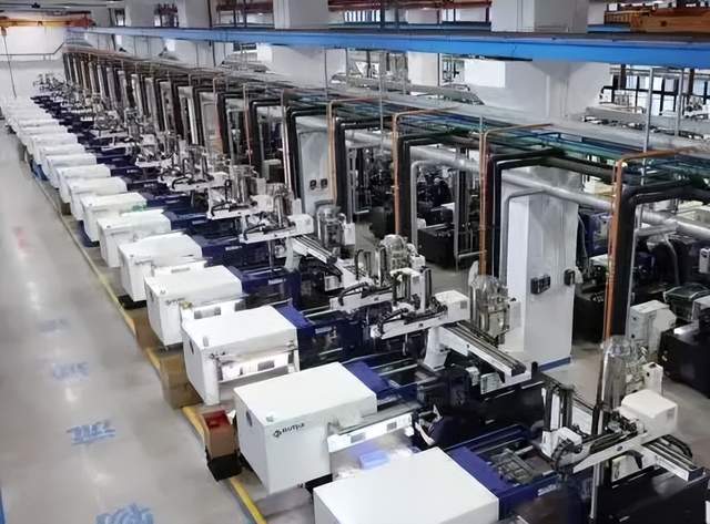 皇冠代理登3_一边万人大厂停工皇冠代理登3，一边出口订单暴增：“潮玩之都”东莞，深陷冰火两重天