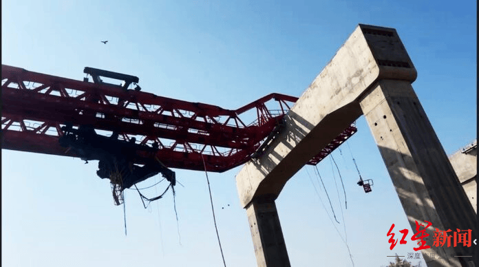 皇冠代理开户_泰国高铁施工起重机砸中行驶火车皇冠代理开户，致22死70伤！该路段工程进度已达99.45%