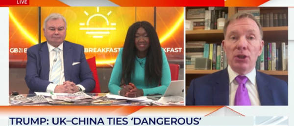 皇冠代理登1,2,3_英高官呛声特朗普：你错了皇冠代理登1,2,3，不和中国合作，那才是疯了呢