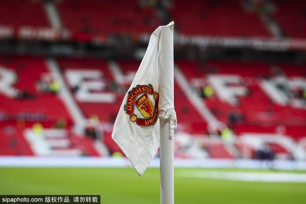 皇冠信用网登3代理_曼联补时绝杀皇冠信用网登3代理，镜头给到看台上的弗格森爵士