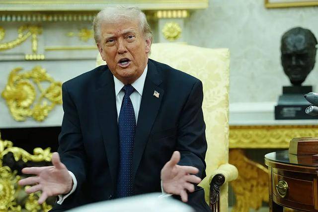 皇冠信用盘开户
_哈梅内伊之子将接任最高领袖皇冠信用盘开户
?特朗普:我们定好的人选都被炸死了