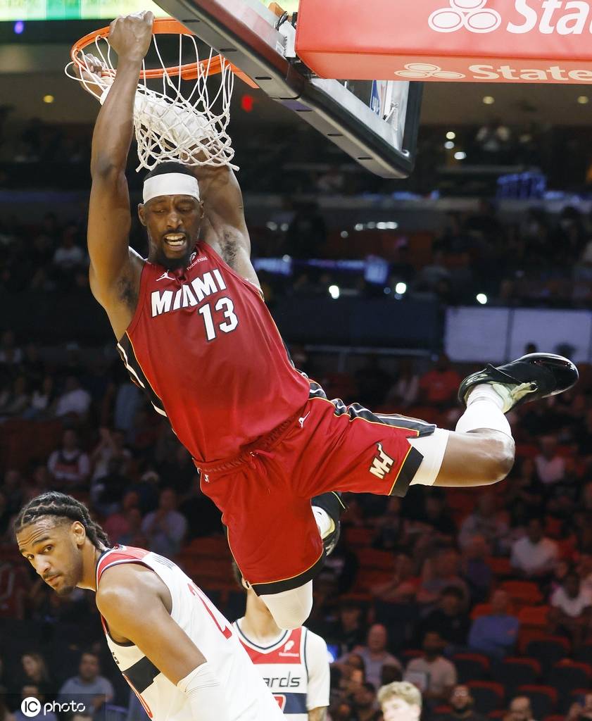 苏格兰 vs 摩洛哥_垃圾时间刷分苏格兰 vs 摩洛哥！阿德巴约超越科比 这个纪录值得庆祝吗？