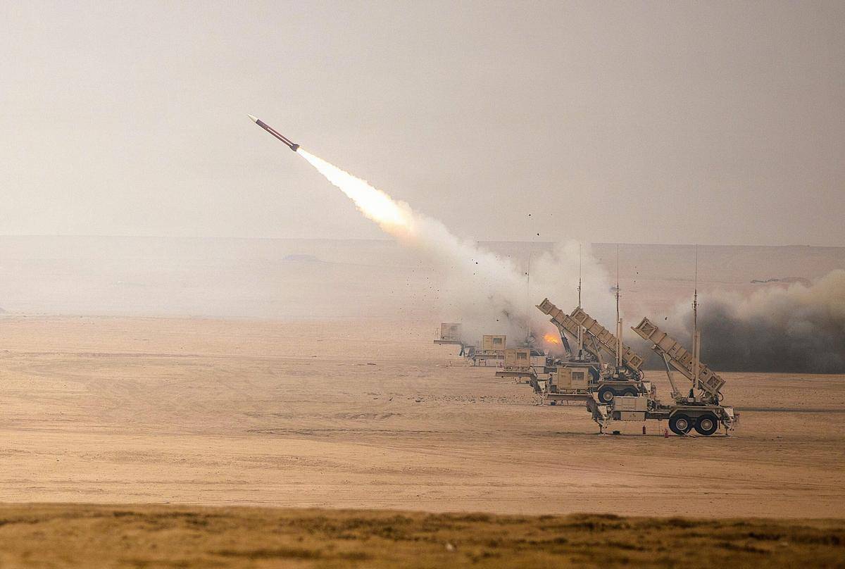 皇冠足球平台代理_浓烟遮天蔽日!阿联酋快顶不住了皇冠足球平台代理,以军承认伊朗还有一半发射器!