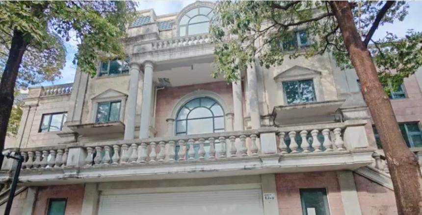 信用网怎么开户_竞拍者叫价6003万元抢到深圳高端别墅后悔拍信用网怎么开户,758万元保证金打水漂,竞拍时曾一次性加价达2211万元,拍卖方回应