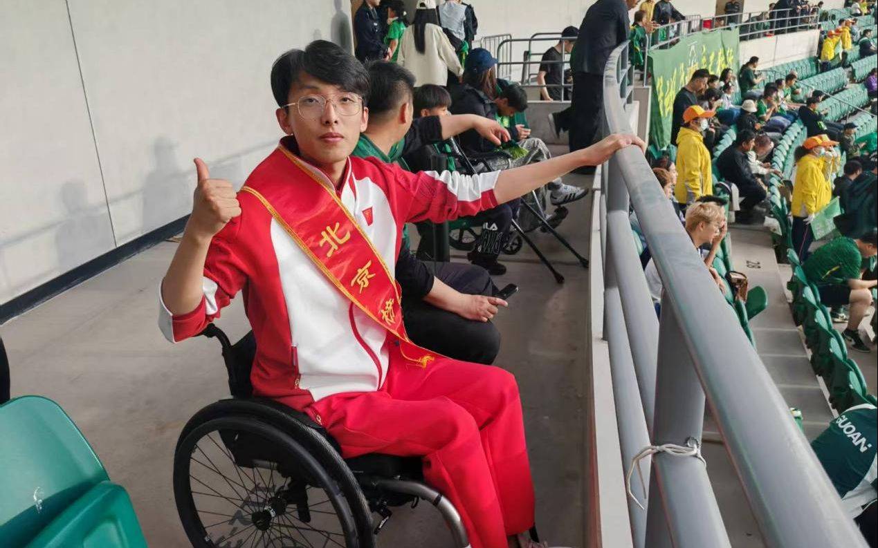皇冠信用网平台开户_国安主场近6万球迷向北京榜样杨金桥致敬皇冠信用网平台开户,冬残奥冠军圆梦工体