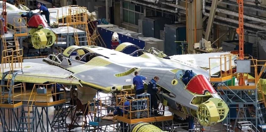 皇冠信用网登3_乌克兰夜袭！跨越1700公里袭击沙戈尔空军基地皇冠信用网登3，摧毁2架苏-57战机