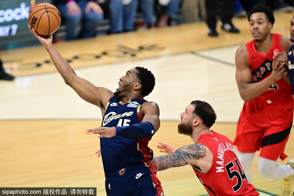 皇冠信用网注册开户_NBA季后赛半决赛前瞻:四大战役皇冠信用网注册开户,巨星碰撞!