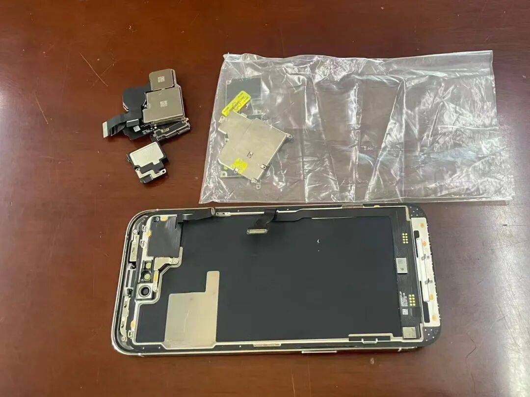 皇冠信用网出租足球_买了18部手机 部部开不了机皇冠信用网出租足球?只因他做了这件事……