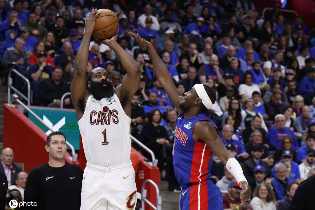 世界杯代理_哈登30分6失误米切尔加时7分 CC39+9骑士加时胜活塞3-2