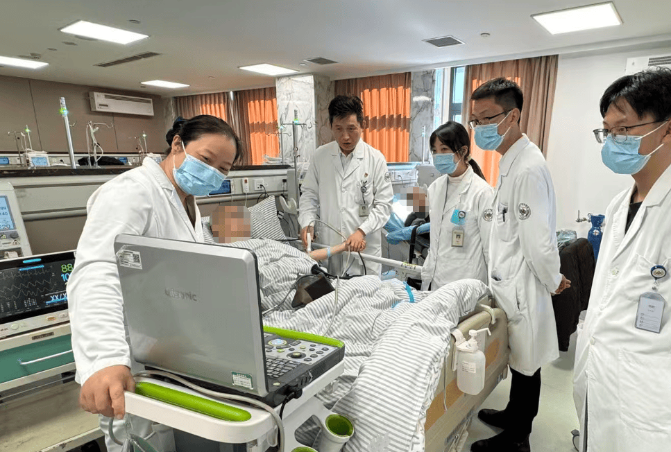 皇冠世界杯代理
_炫完小龙虾又吃冰西瓜皇冠世界杯代理
,32岁女子半夜被送进ICU…
