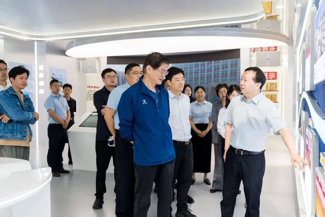 独赢
_江苏省人大常委会副主任、省总工会主席魏国强一行莅临联环集团调研指导