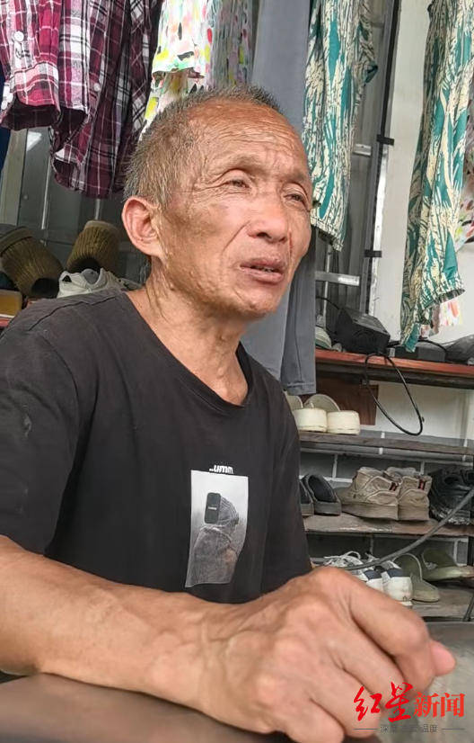 亚洲杯2027外围赛
_凌晨2点打电话叫醒村民的“谢会计”遇难亚洲杯2027外围赛
,妻子弟弟仍失联