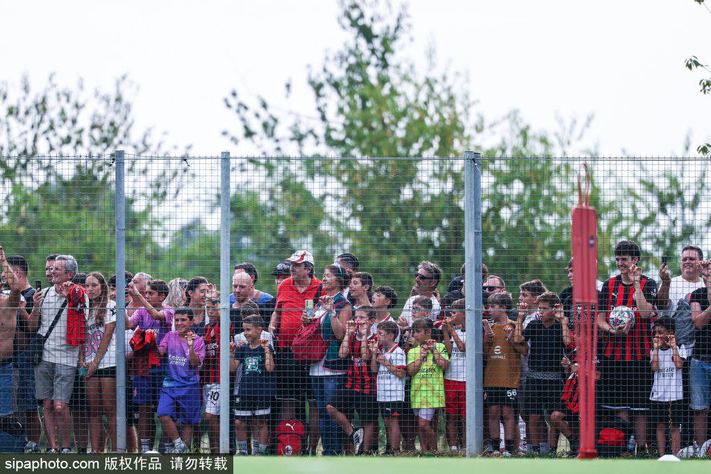 皇冠会员网址
_迭戈·莫雷拉转会米兰:超4000万欧元的背后故事与战术影响